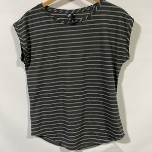 Mountain hardwear striped t-shirt
